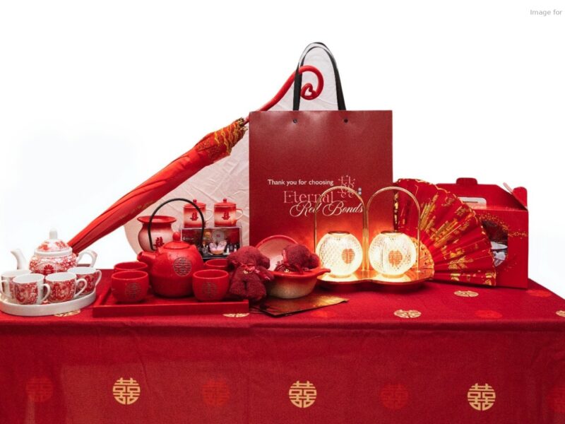 Premium Dowry Package 新娘嫁妆 items on a red double happiness tablecloth